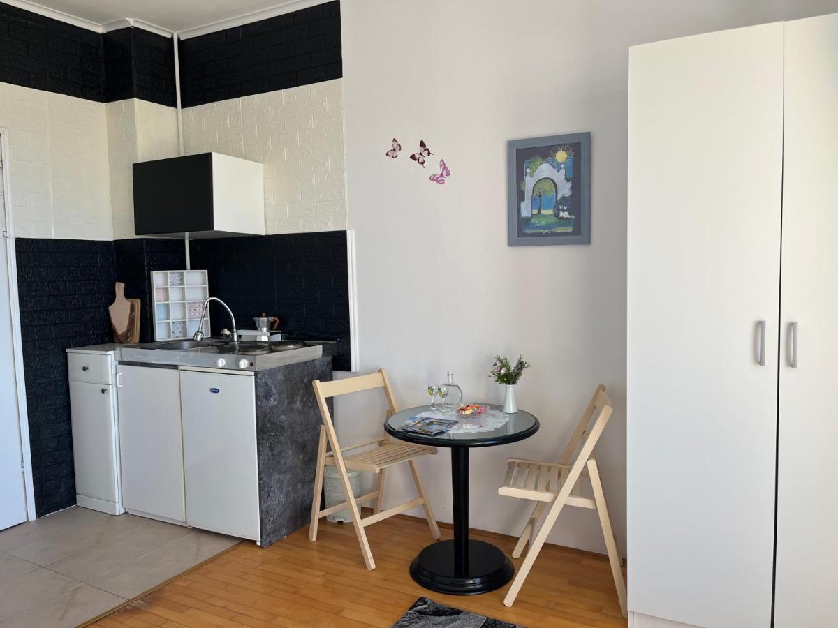 מליני Apartments Cvjetkovic מראה חיצוני תמונה