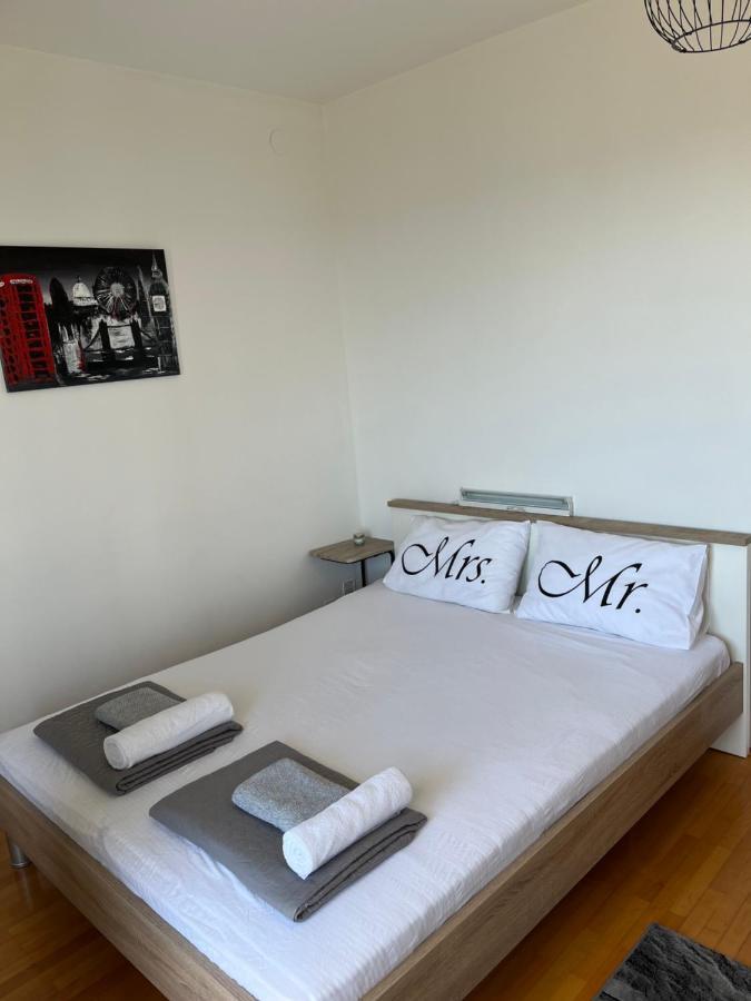 מליני Apartments Cvjetkovic מראה חיצוני תמונה